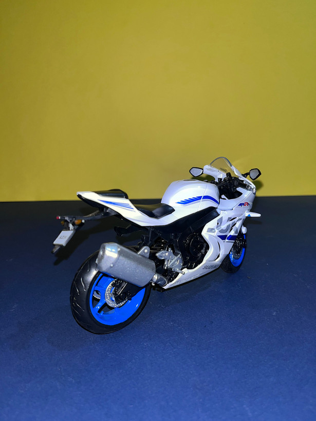ماکت موتور سیکلت سوزوکی gsx 1000