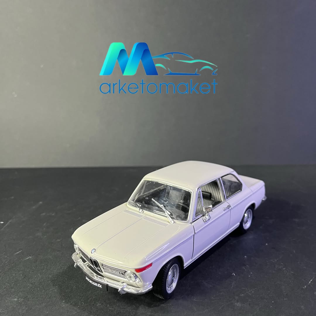 ماکت BMW 2002 کلاسیک مقیاس ۱:۲۴